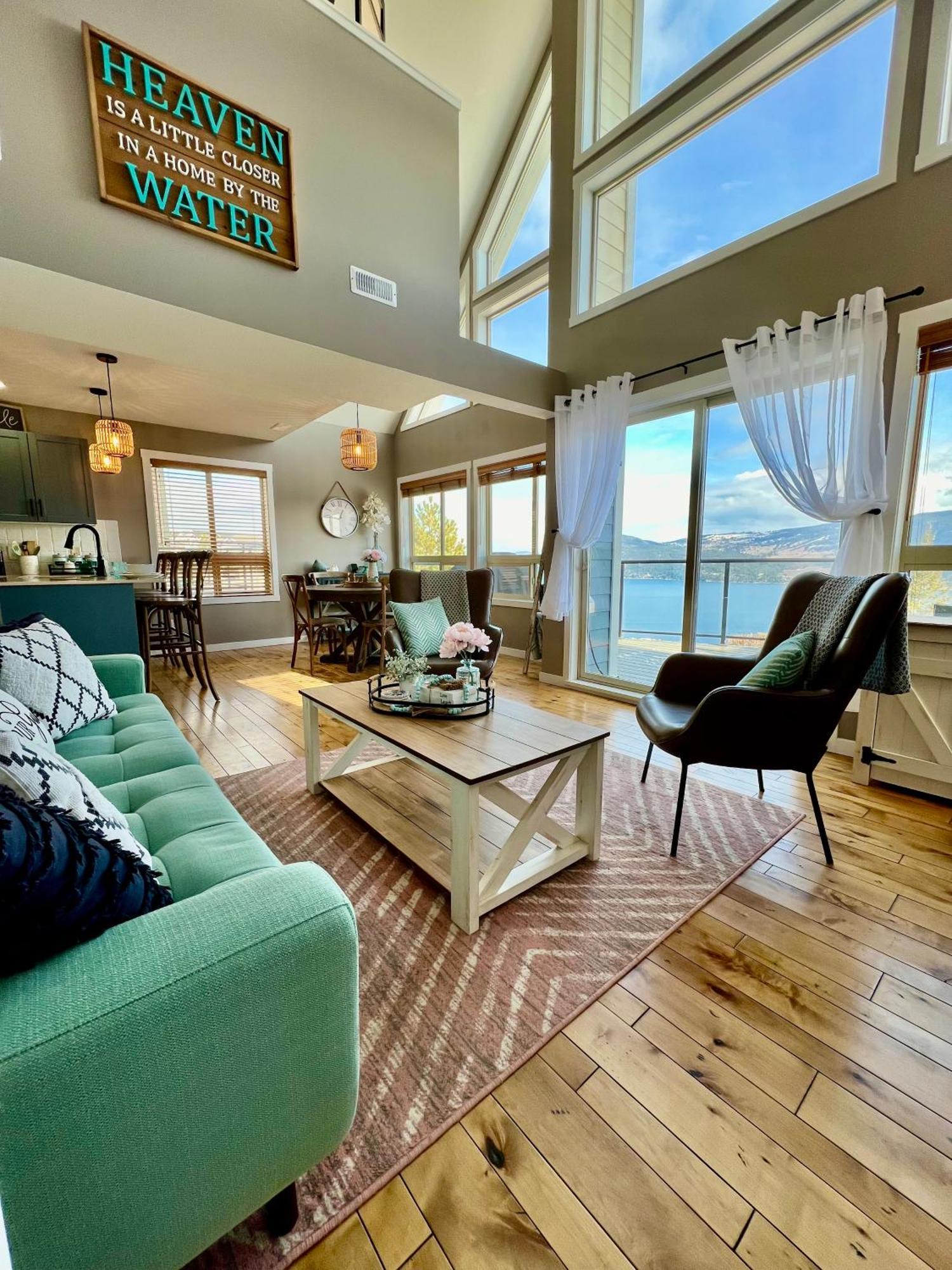 Jasmine Cottage Келоуна Экстерьер фото
