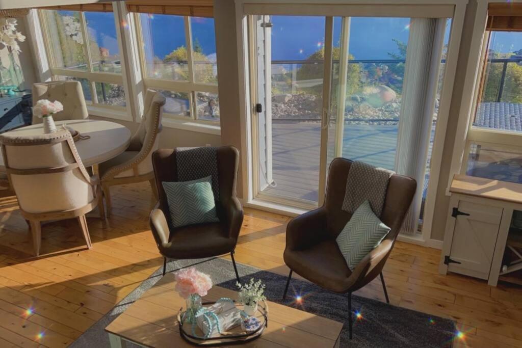 Jasmine Cottage Келоуна Экстерьер фото