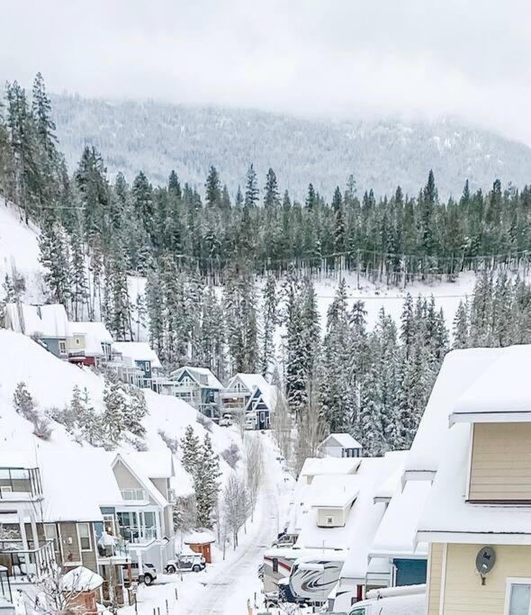 Jasmine Cottage Келоуна Экстерьер фото